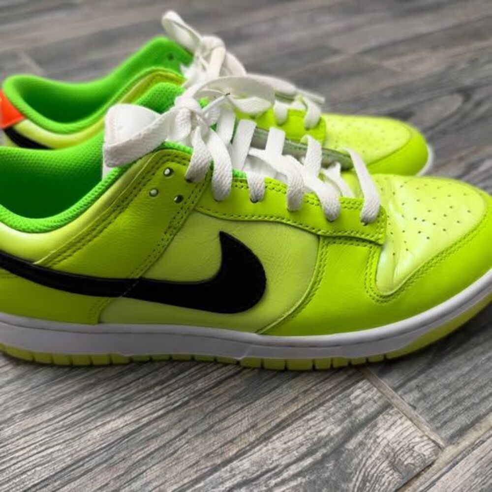 Nike Dunk Low SE Volt Glow In The Dark Men's Sneakers FJ4610-702 - Size 8